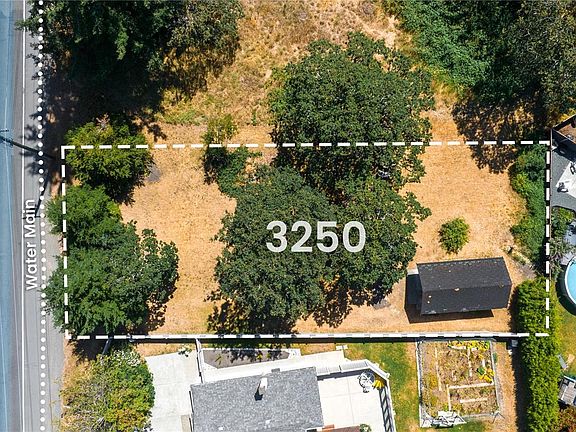 4th image of 3250 Metchosin Rd