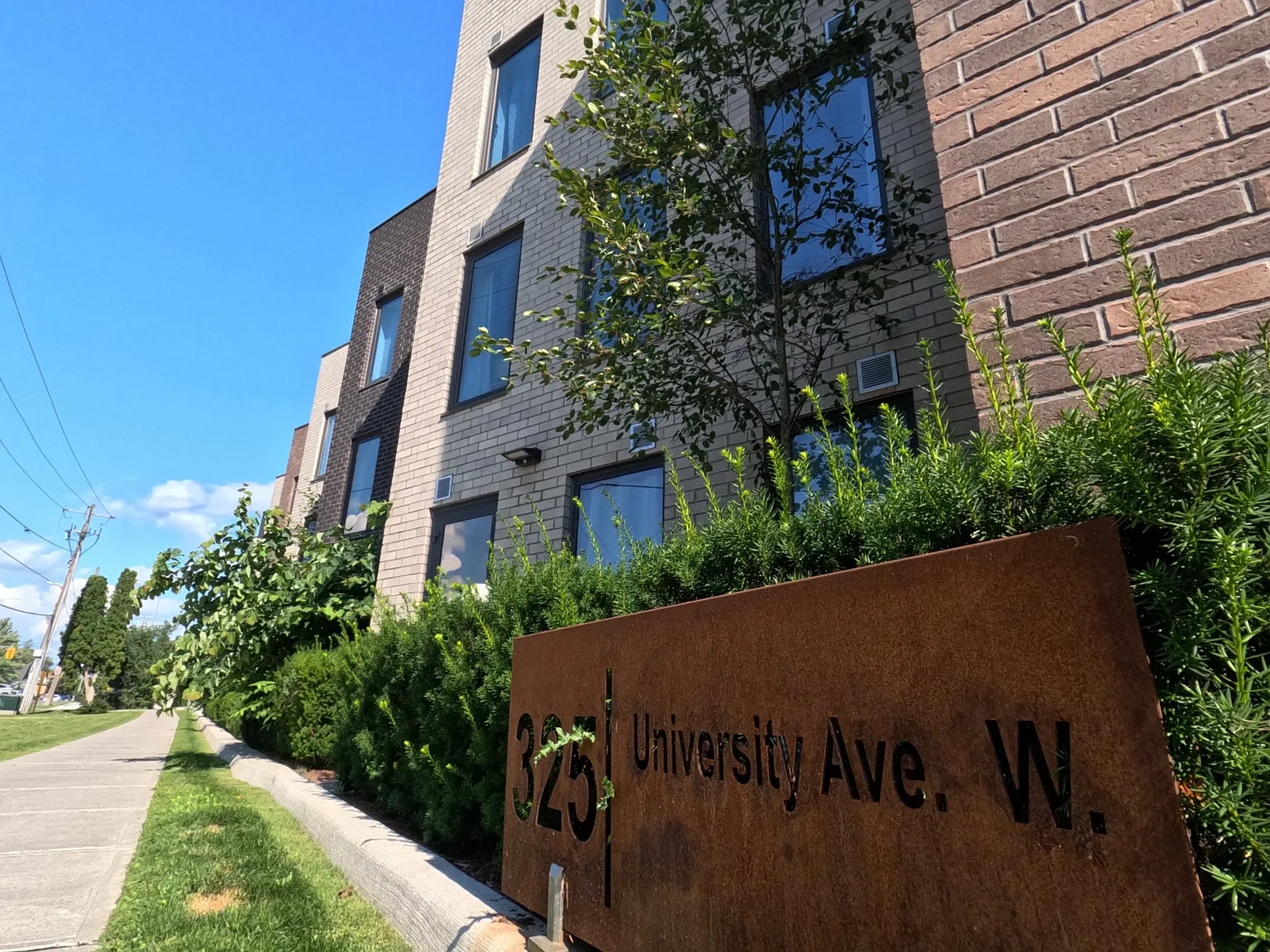 1 bed, 601 sqft, $1,940 — Photo 2