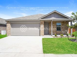 5113 Volunteer Dr, Ennis, TX 75119
