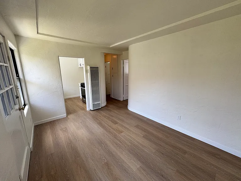 1929-1937 N Morena Blvd #1937 — Photo 2
