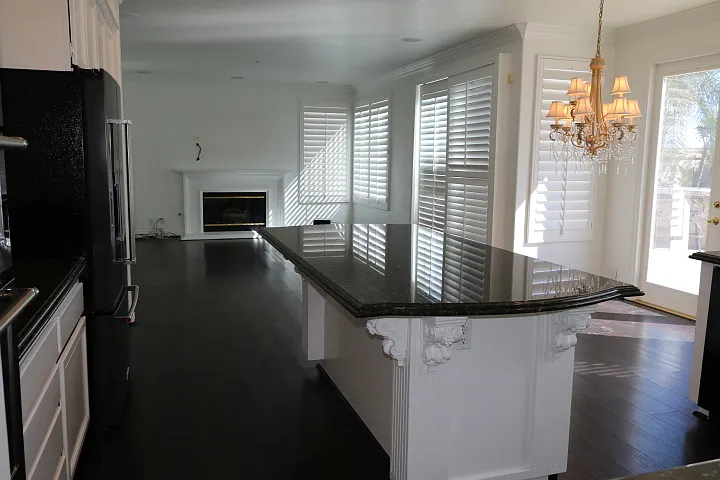 14049 Claremont Ln — Photo 15