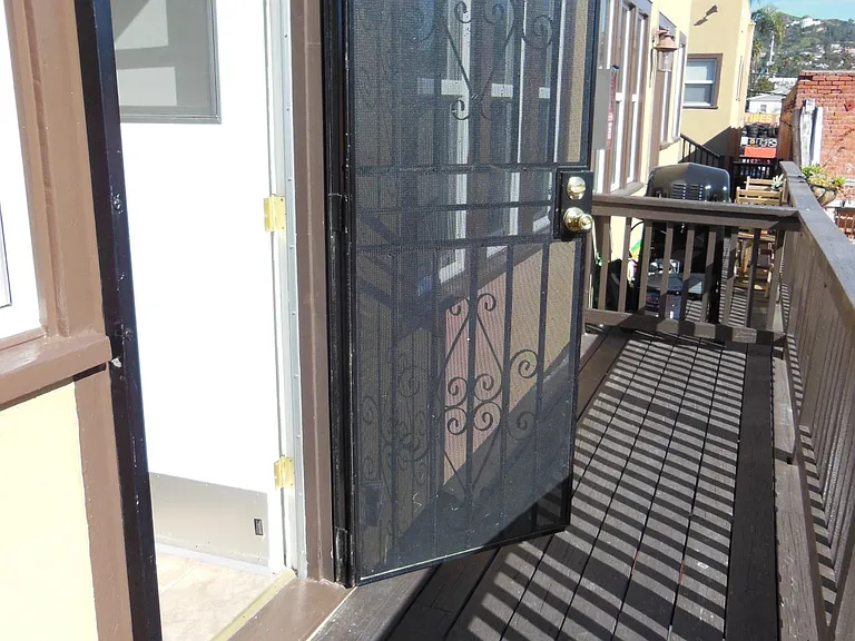 1280 N Ardmore Ave #1282 — Photo 15