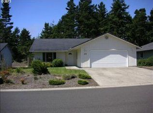 25 Park Village Dr, Florence, OR 97439