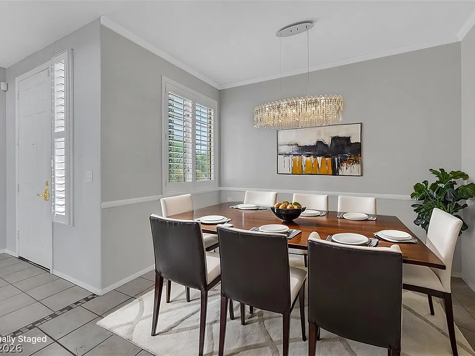10028 Pinnacle View Pl