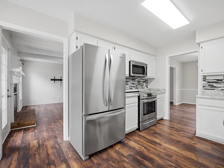 2252 Newstead Dr — Photo 18