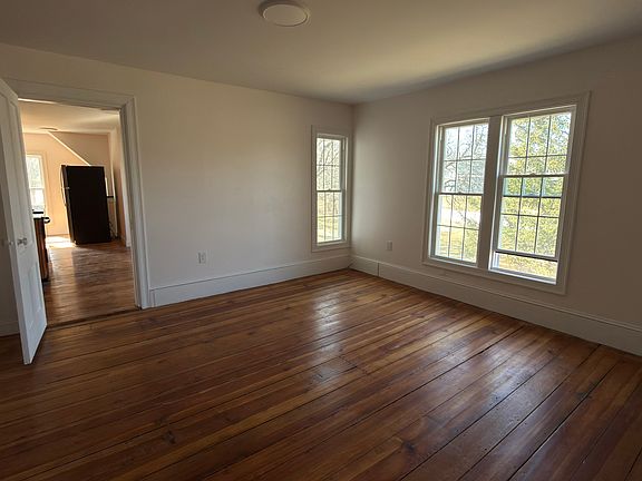 4th image of 14 Maple St Floor 2