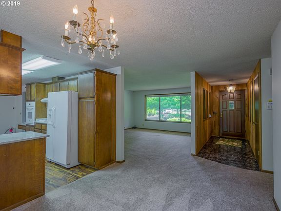 4th image of 18000 NE 105th Ct