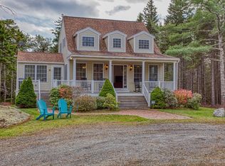 8 Labrador Ln, Southport, ME 04576