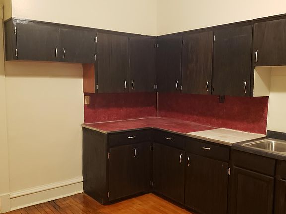 Kitchen Refrigerator Space