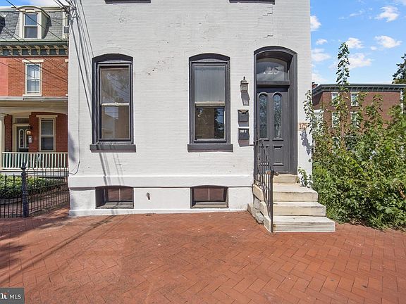 2nd image of 125 Linden St