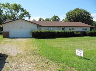 108 W Mauzy St, Boswell, IN 47921