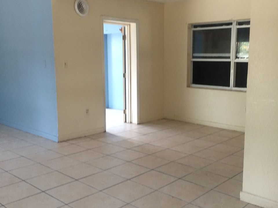 1st image of 1718 Sarazen Dr