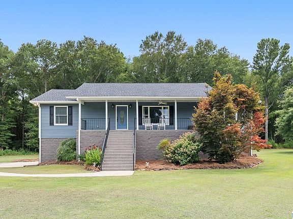 2nd image of 131 Fawn Meadows Ln