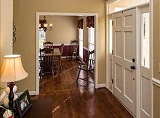 100 Dartmoor Dr, Greer, SC 29650