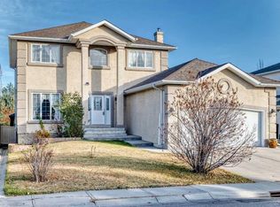 120 W Cove Rd, Chestermere, AB T1X 1E4
