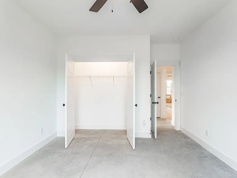 217 Vreeland St — Photo 19