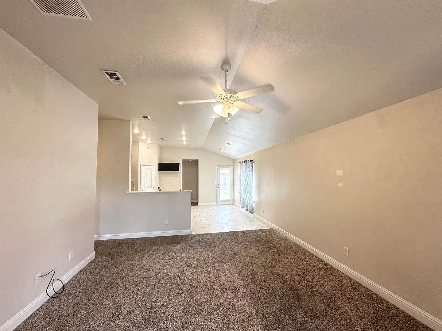 3 Bedroom 2 Bathroom For Rent North Odessa Texas — Photo 2