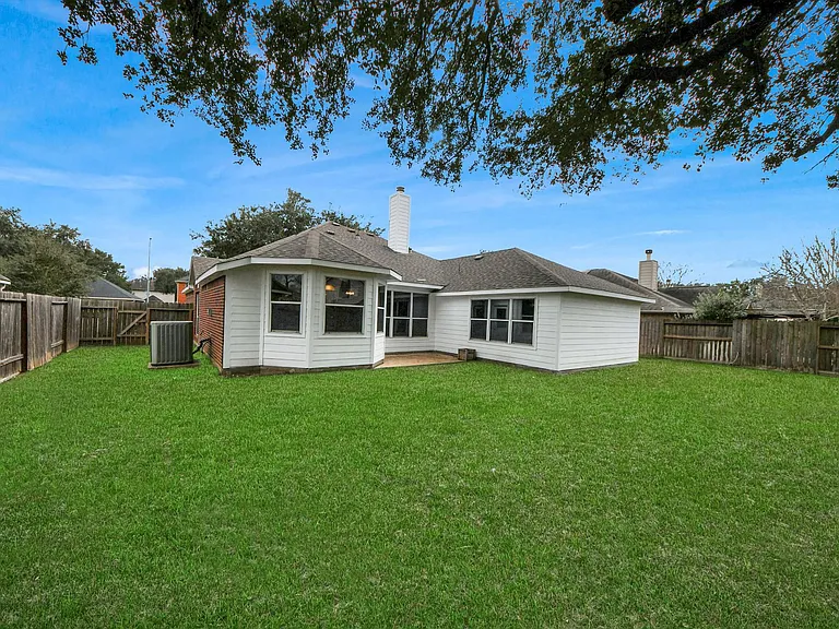 9711 Andrews Ln — Photo 40
