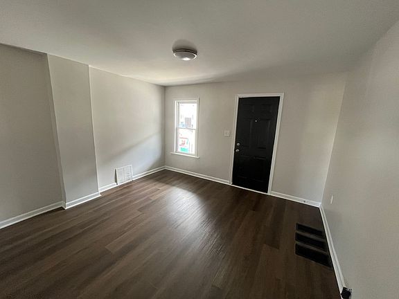 4th image of 824-826 Lanvale St