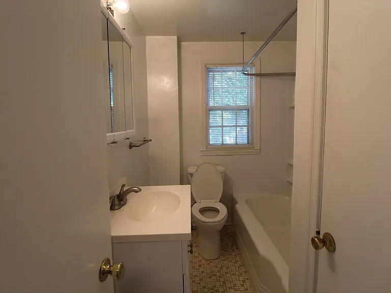 300 E 26th Ave — Photo 11