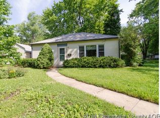 810 Hawthorne Dr, Urbana, IL