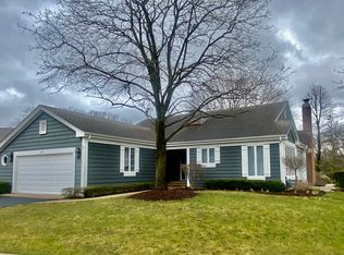 47 Ravenscraig Ln, Palatine, IL 60067