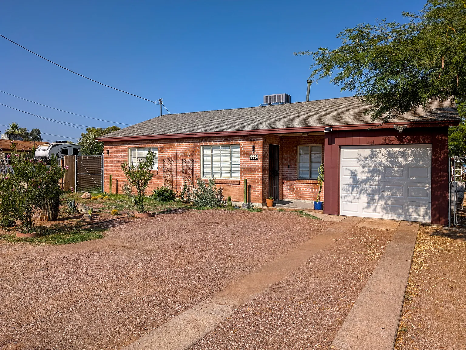 2 bed, 900 sqft, $1,400 — Photo 2