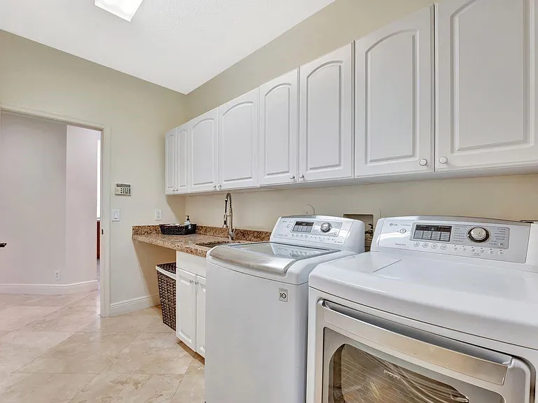 2491 Eagle Run Dr — Photo 62