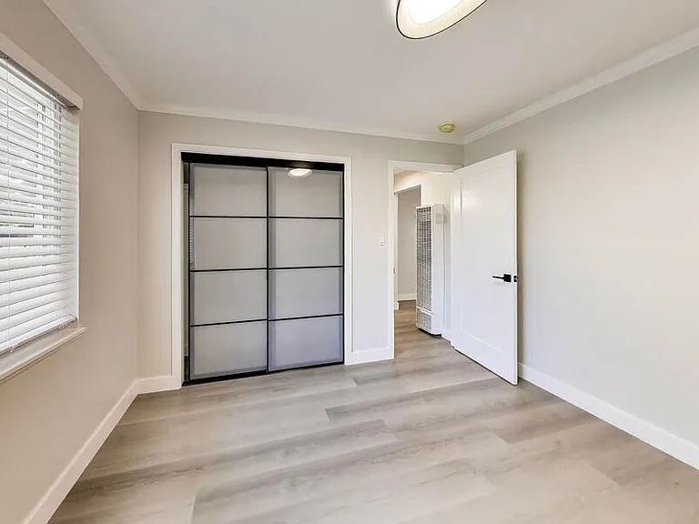 1265 Oak Grove Ave #5 — Photo 6
