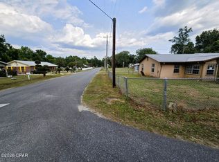 16895 NW Orange St, Blountstown, FL 32424