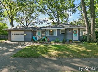 2204 Lacrosse St SW, Wyoming, MI 49519