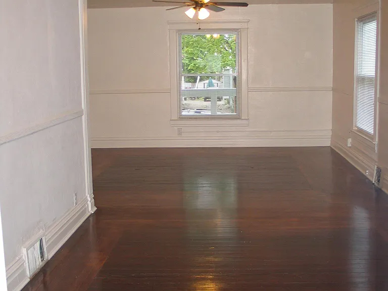 124 E Barnes Ave — Photo 4