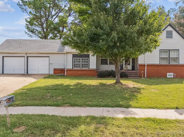 4939 S Olympia Ave, Tulsa, OK 74107