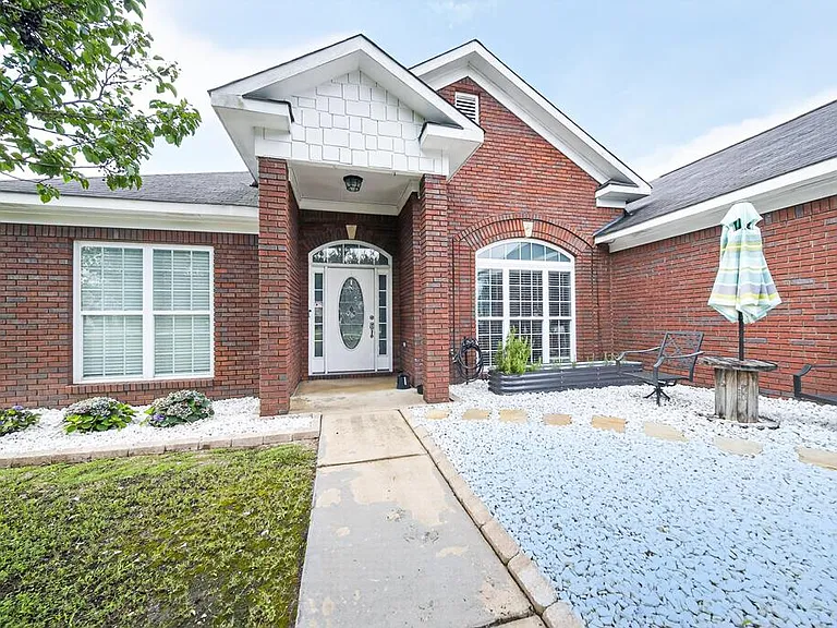 409 Lee Road 2141 — Photo 1