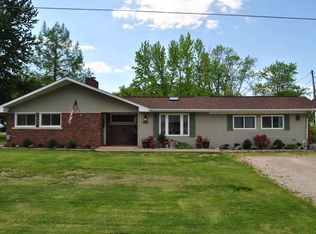 1106 Hickory St, Marshall, IL 62441