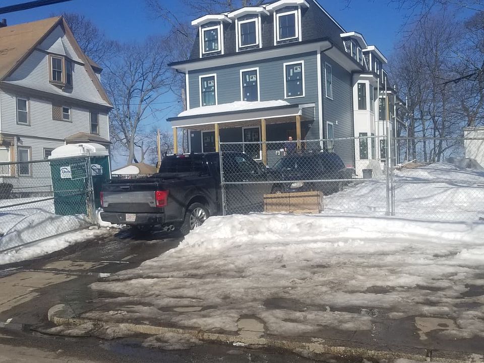 1st image of 54 Oak St Floor 3