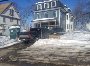 54 Oak St Floor 3, Hyde Park, MA 02136