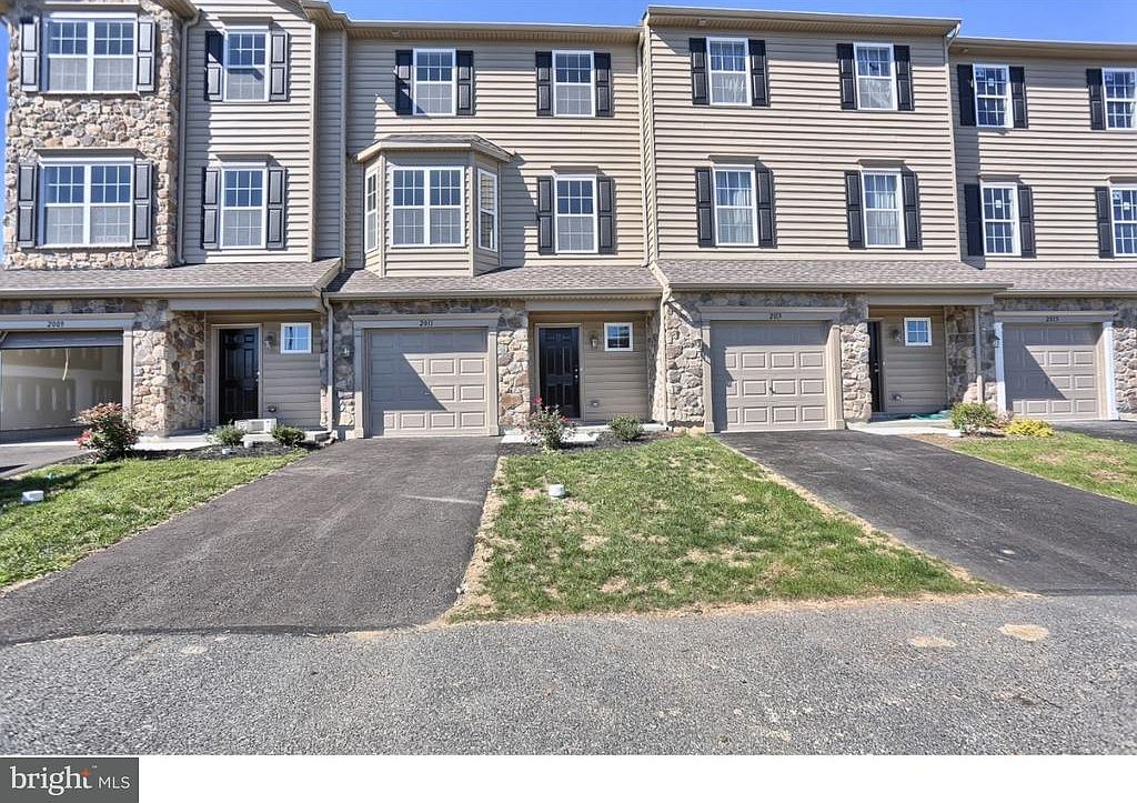 2055 Crown Mill Dr, Mohrsville, PA 19541 Zillow