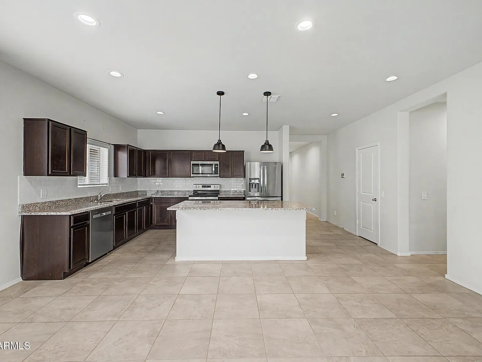 3 bed, 2.5 bath, 2052 sqft, $2,300 — Photo 1