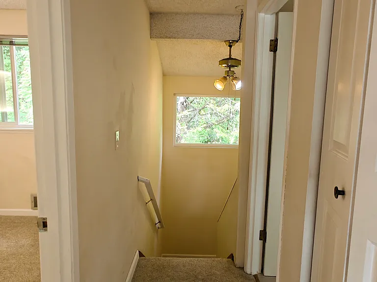 45th Pl S — Photo 22