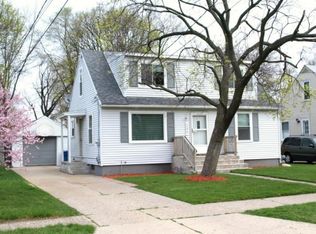 235 Maplelawn St SW, Wyoming, MI 49548