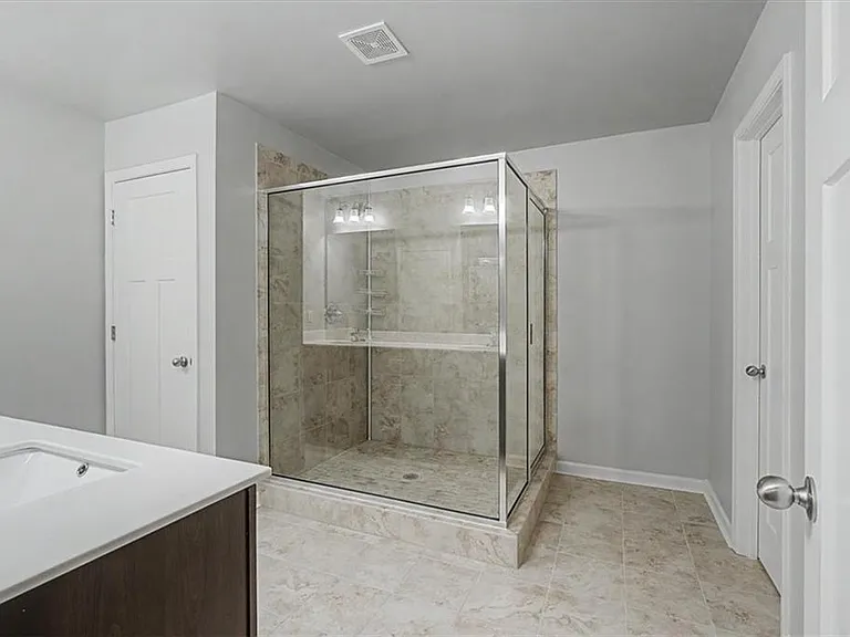 1360 Sugar Glen Ct — Photo 14