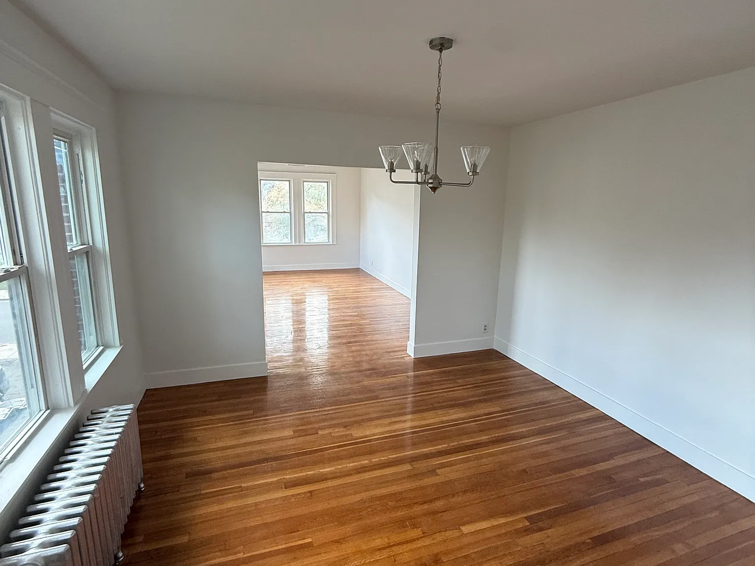 4 bed, 2100 sqft, $4,800 — Photo 3