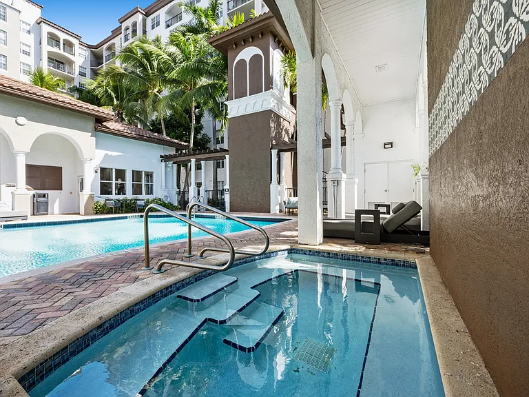 10X Mizner Park — Photo 5