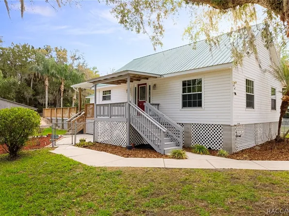 5447 S Boulevard Dr, Homosassa, FL 34448