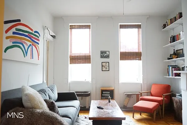 Rented by MNS | media 11