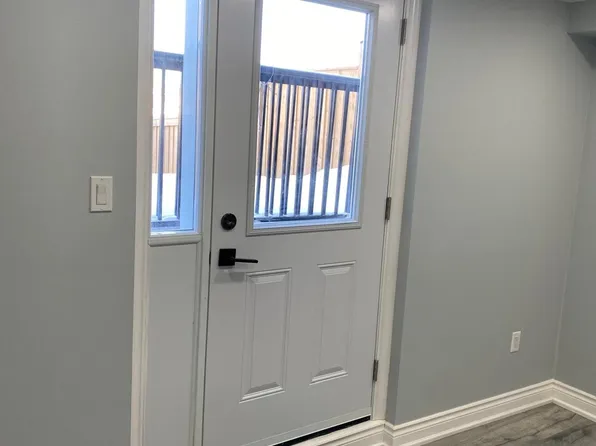 300 Miller Park Ave, Bradford West Gwillimbury, ON L3Z 0X9