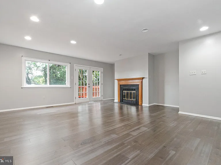 54 Hamlet Dr — Photo 7