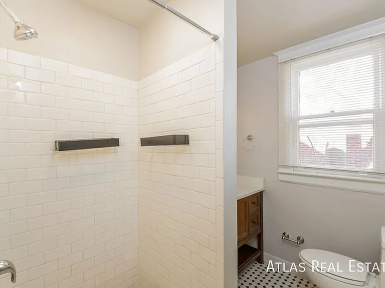 1066 N Clarkson St #4 — Photo 8