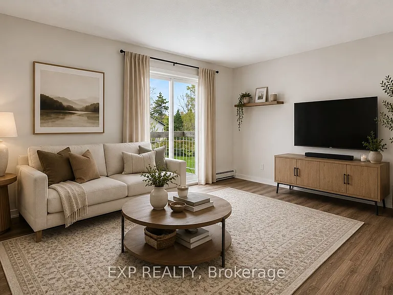 875 Laurier St #12 — Photo 3
